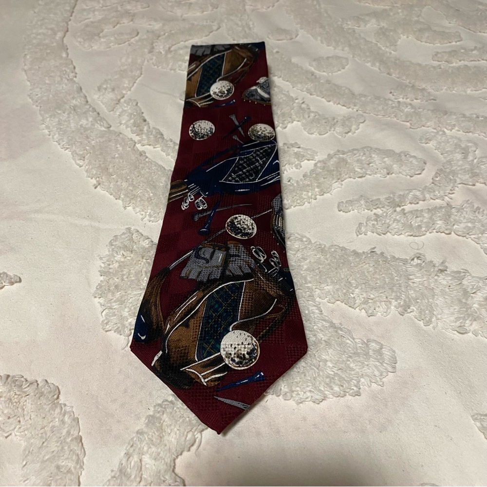 Men’s tie, golf, motif, burgundy, navy and cream 100% silk